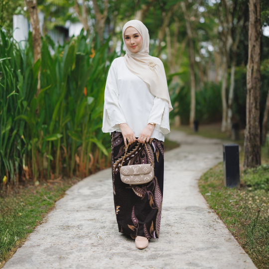 MELUR IVORY MOTIF STRIPE KAIN 01