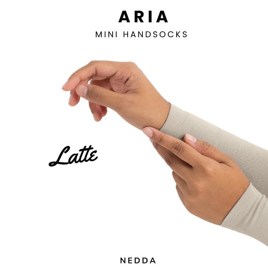 ARIA MINI HANDSOCKS (LATTE)