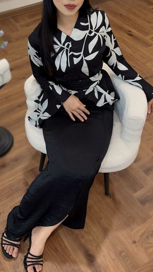 LUNARA PEPLUM SET IN CRUELLA BLACK
