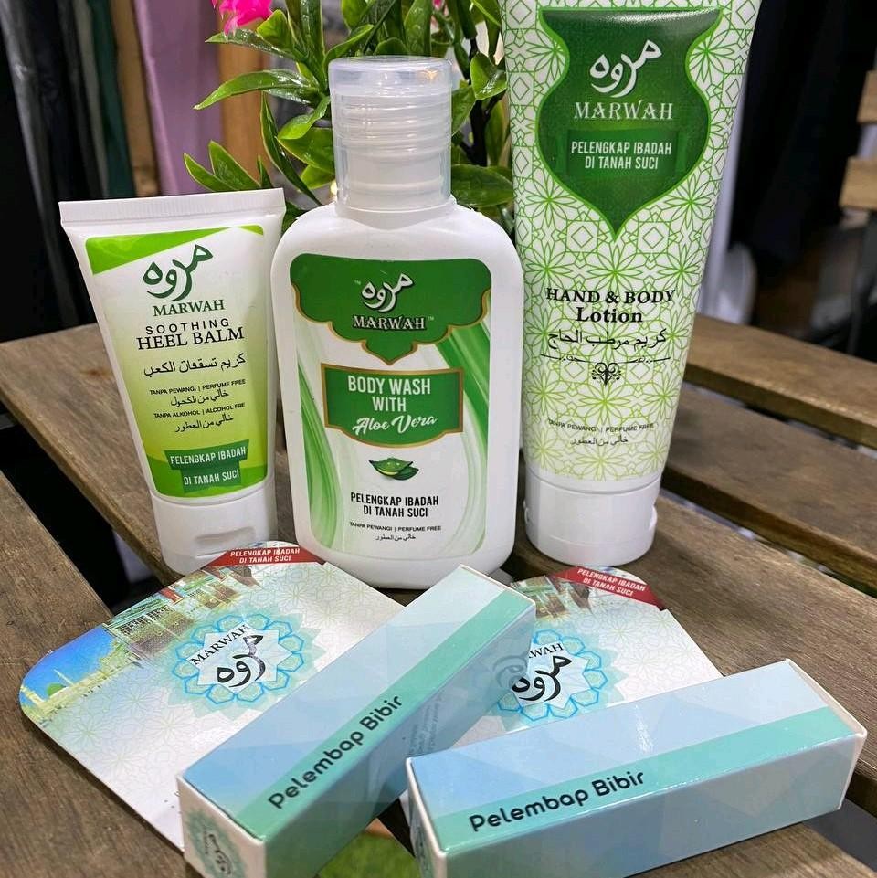 KELENGKAPAN HAJI DAN UMRAH PELEMBAP BIBIR DAN TUMIT ,SABUN BADAN DAN LOTION KULIT