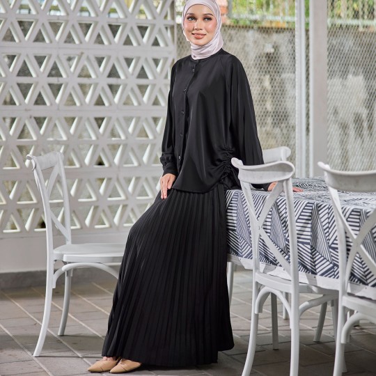 SKIRT PLEATED BLACK
