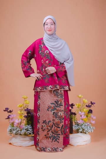 Baju Kurung Baiduri Batik Sepasang