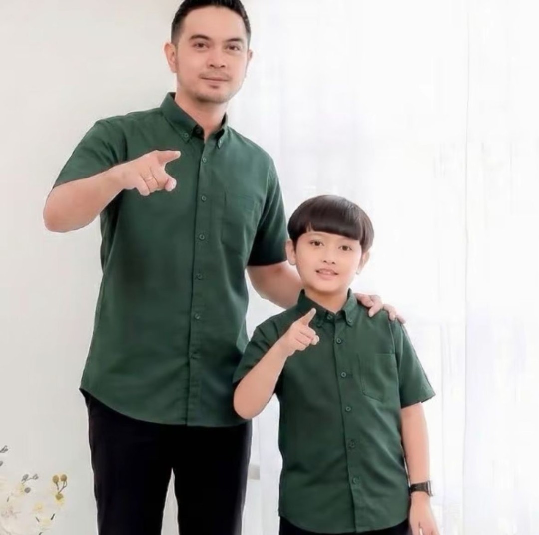 KEMEJA SEDONDON LENGAN PENDEK KAIN COTTON EMERALD GREEN