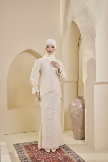 Kurung Reana In OffWhite