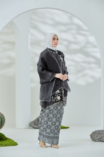 Seroja Klasik - Black
