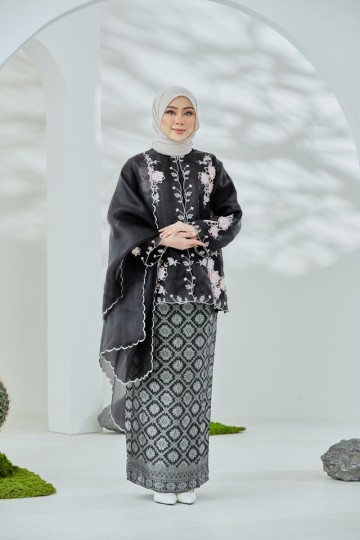 Seroja Kurung - Black