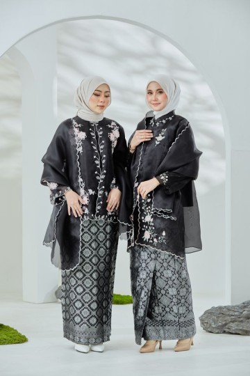 Seroja Kurung - Black