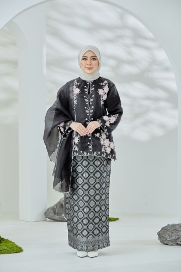 Seroja Kurung - Black