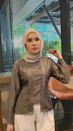 EMMA KEBAYA BLOUSE IN DEAR DAVY