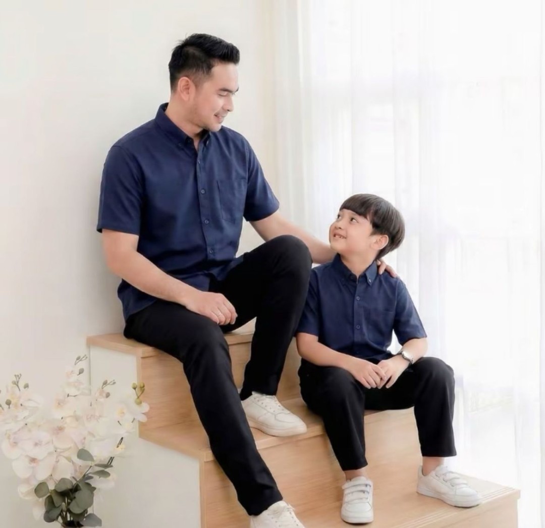 KEMEJA SEDONDON LENGAN PENDEK COTTON NAVY BLUE