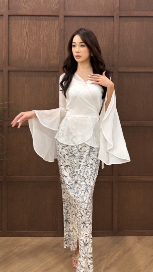 CLARRA CHIFFON WRAP IN SNOWY OLIVIA