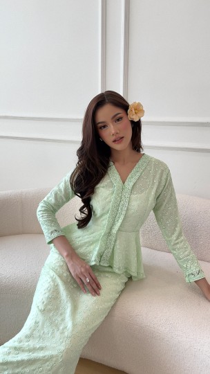 NELISSA BLINK PEPLUM KEBAYA IN GLOWING MINT