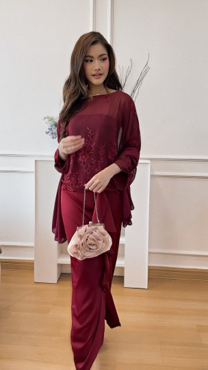CARMELLA BATWING KURUNG IN DREAMY MAROON
