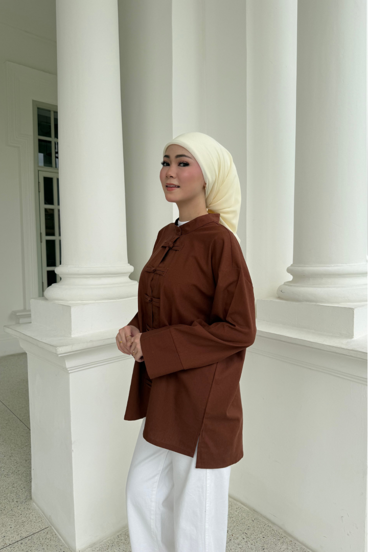 Yin Mandarin Linen Top Espresso - Image 4