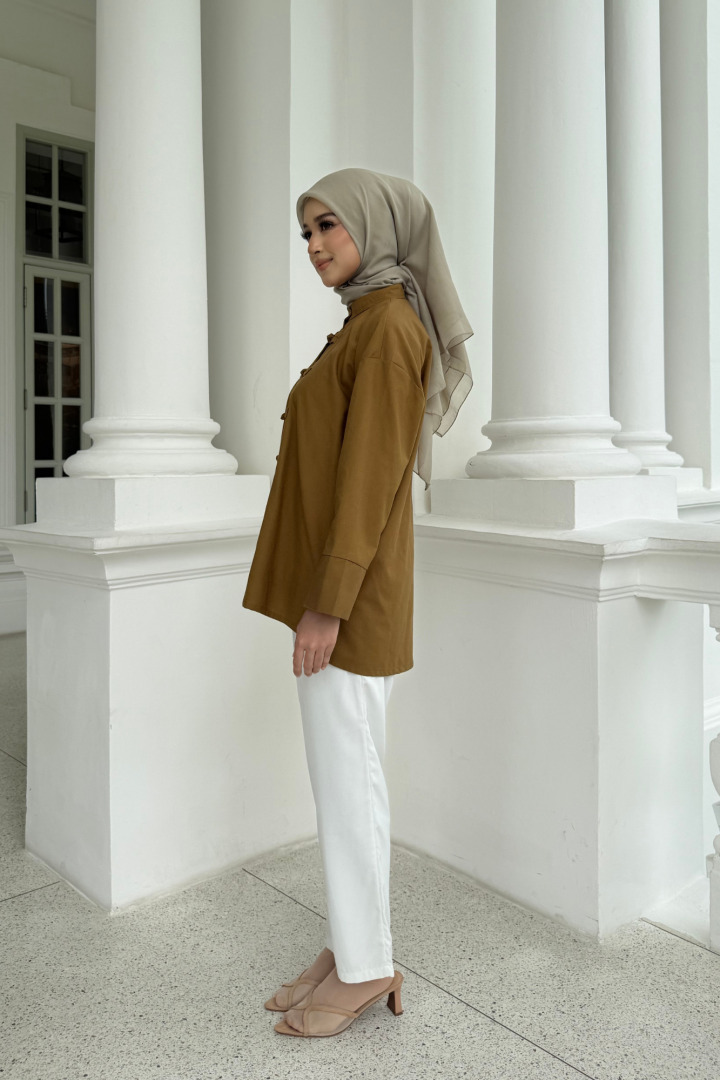 Yin Mandarin Linen Top Olive - Image 5