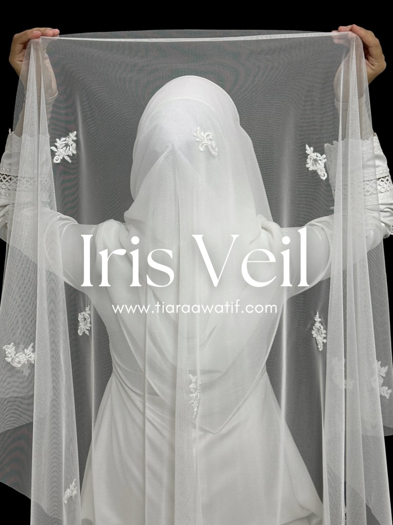IRIS VEIL