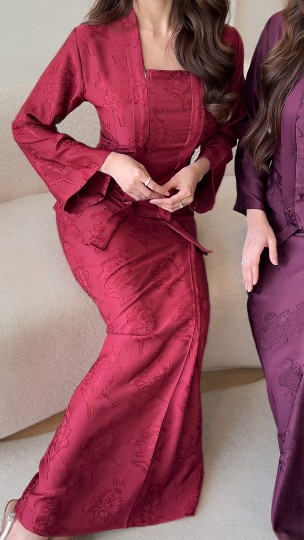 MAWWAR MODERN KEBAYA IN CHERRY ROSE