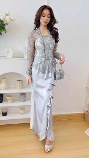 MARIA LACE PEARL KEBAYA IN ORKED