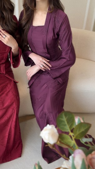 MAWWAR MODERN KEBAYA IN DARK VIOLET