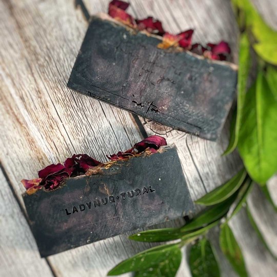 Black Rose Bone Soap (Lavender + Geranium)