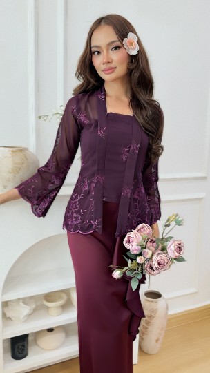 DINDA KEBAYA IN DIVINE PLUM