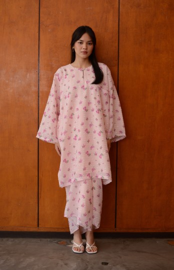 Kurung Zahra in Ballet Pink