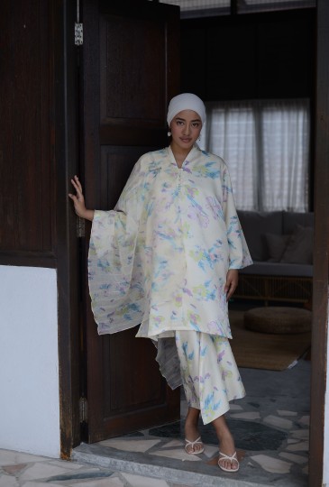 Liora Kebaya in Buttercream