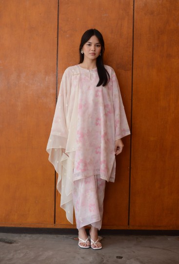 Kurung Yara in Petal Pink