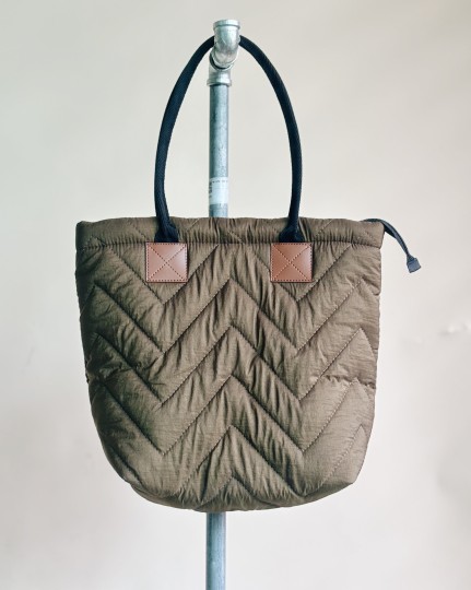 Zipped Puffy Tote-with Long Strap