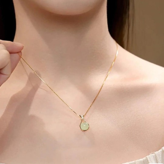 Titanium Steel Fesyen Rantai Leher Ringkas Wanita Emas Premium