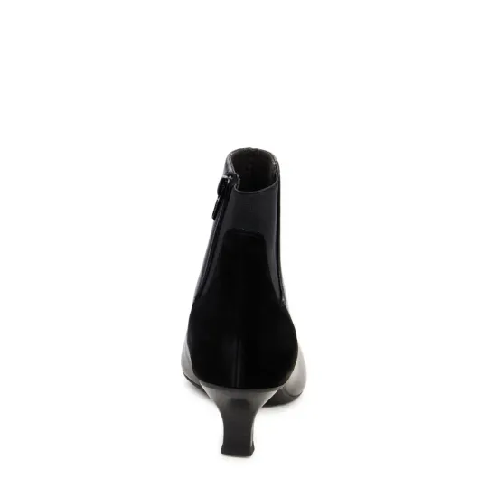 Clarks Kepley Erin Boot in Black