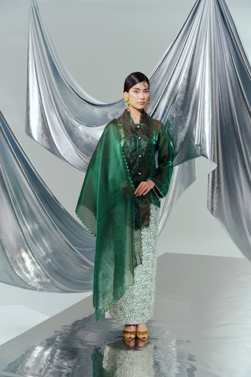 DAYANG NUR AMINAH (EMERALD GREEN)