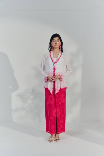 DAYANG KESUMA (OFF WHITE FUSCHIA)