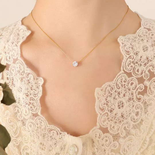 Luna necklace