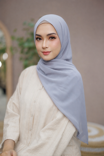 AMEERA ASH GREY