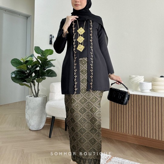 Kebaya Saloma ( Black )