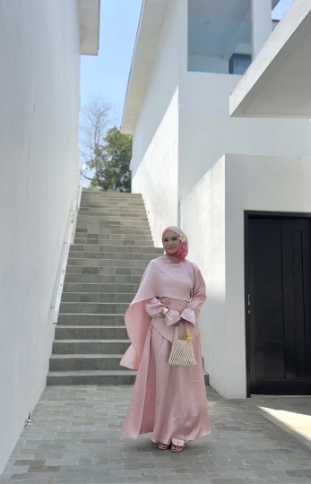 RUE CAPE SET [BERRY PINK]