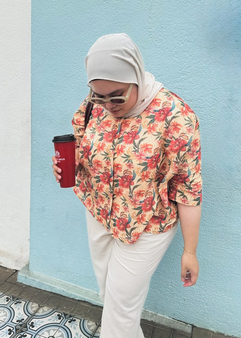 KASEEH in Peach & Orange Hibiscus