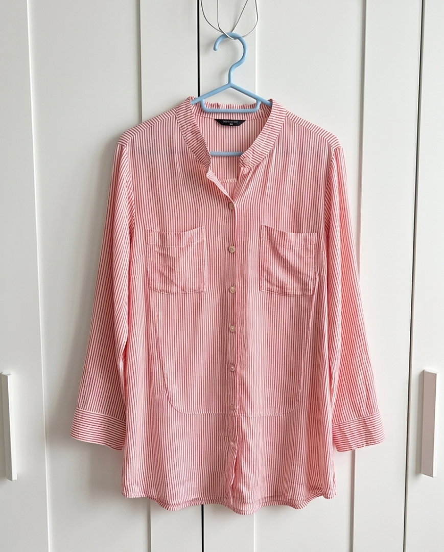 Red and white striped long sleeved shirt (M)