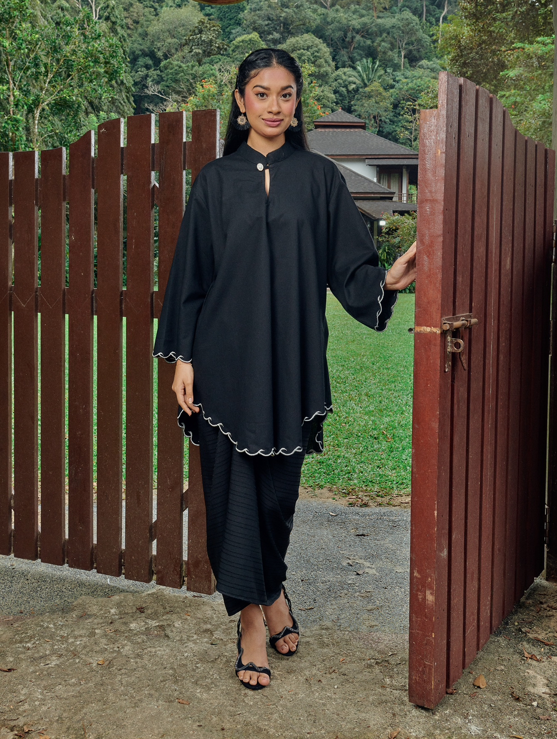 RICH BLACK