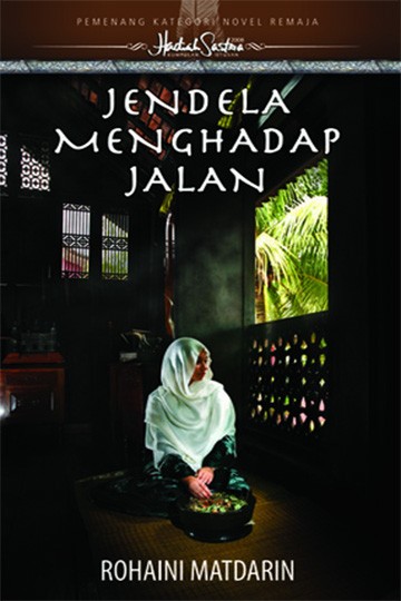 Jendela Menghadap Jalan