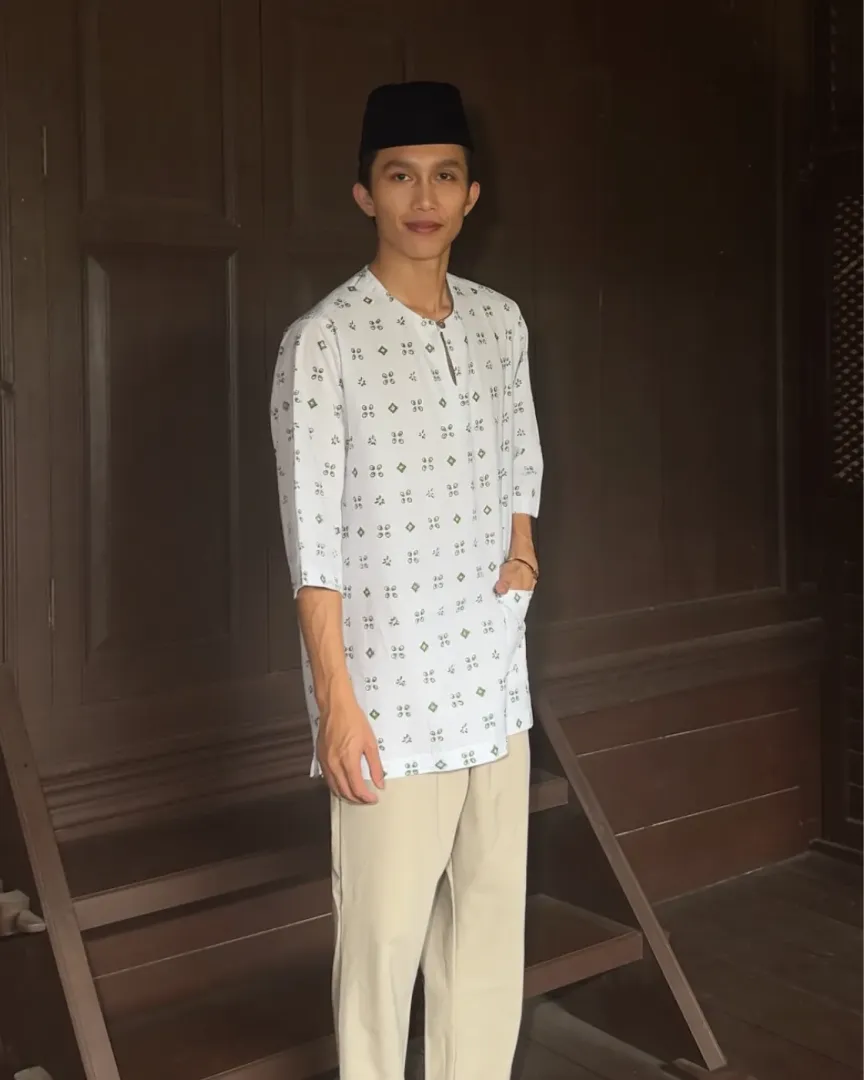 KURTA BATIK ATMA  [A04 WHITE SAGE]