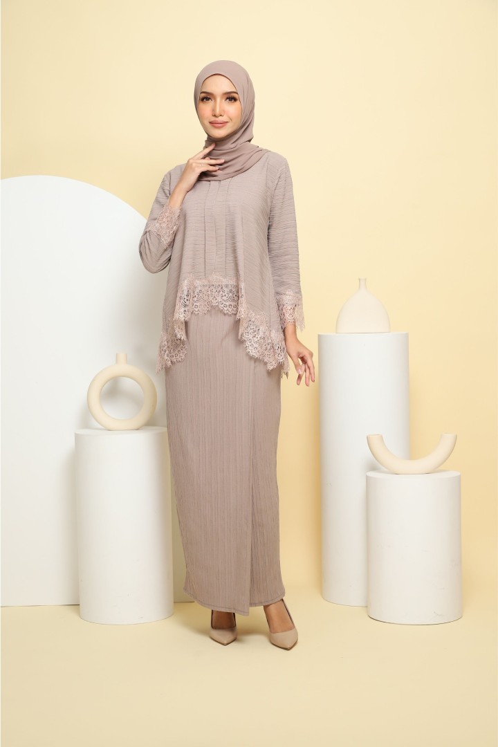 KEBAYA MAYA DARK KHAKI - Image 3