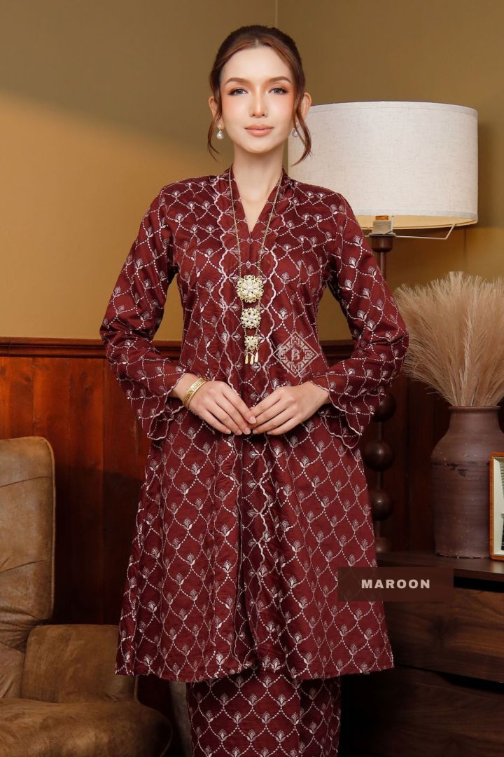EMBUN MAROON