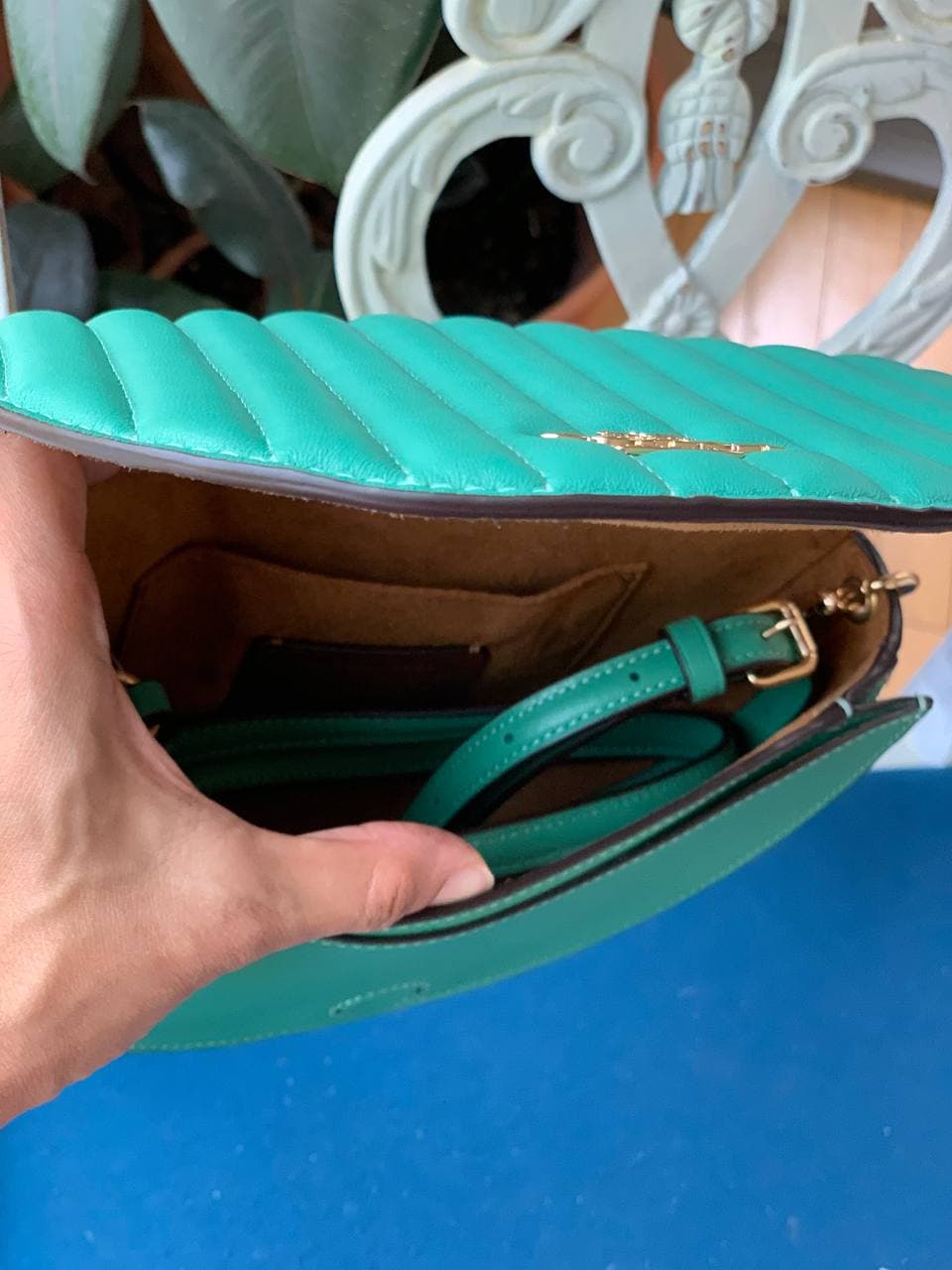 ellen crossbody with linear quilting