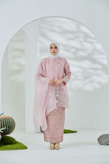 Seroja Kurung - Pink