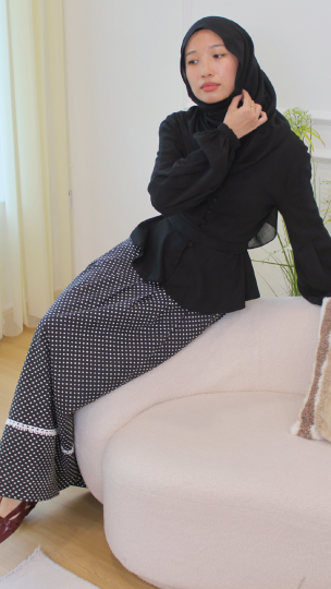 Vintage Polka Flare Skirt (High-waisted)