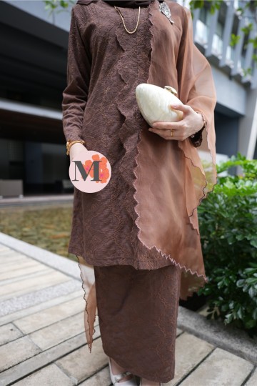 RANIA KEBARUNG BROWN ORGANZA SILK