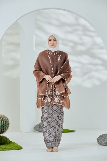 Seroja Klasik - Rich Brown