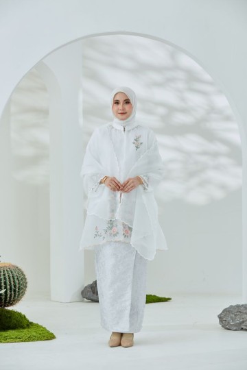 Seroja Klasik - White